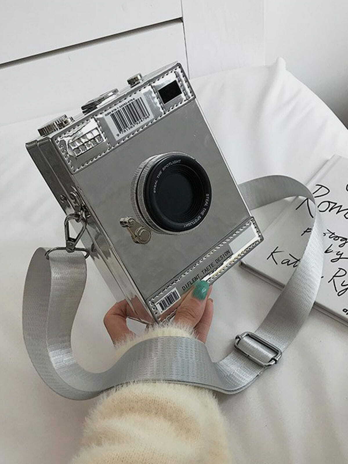 retro mini camera bag stylish & compact accessory 3074